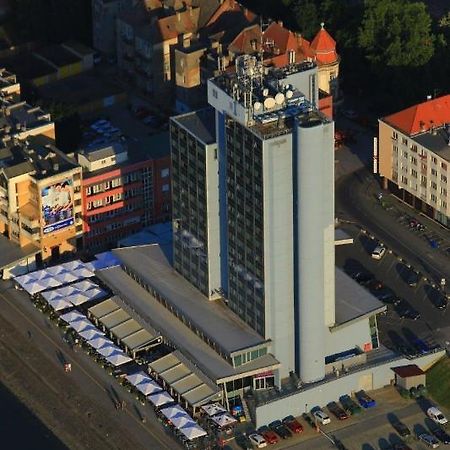 Hotel Osijek Luaran gambar