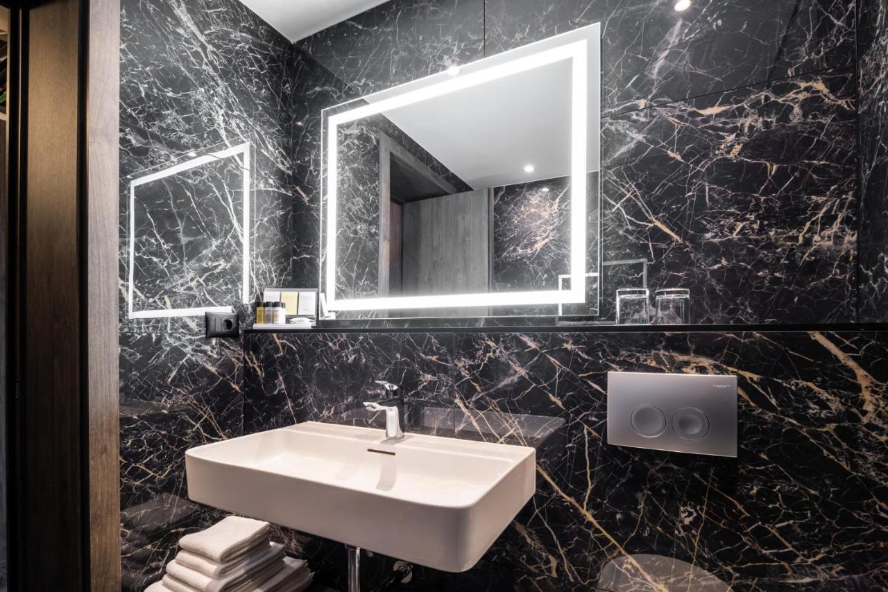 Hotel Osijek Luaran gambar