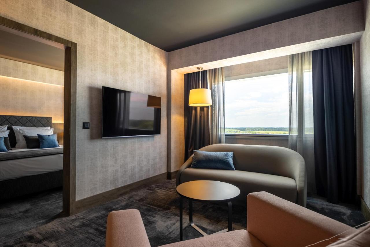 Hotel Osijek Luaran gambar