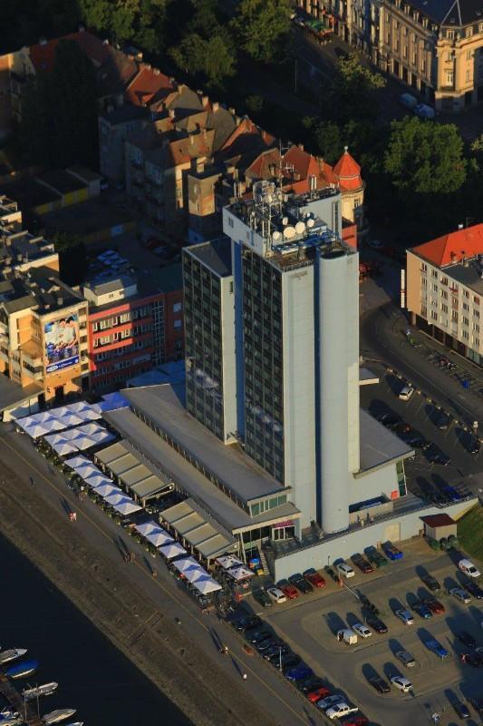 Hotel Osijek Luaran gambar