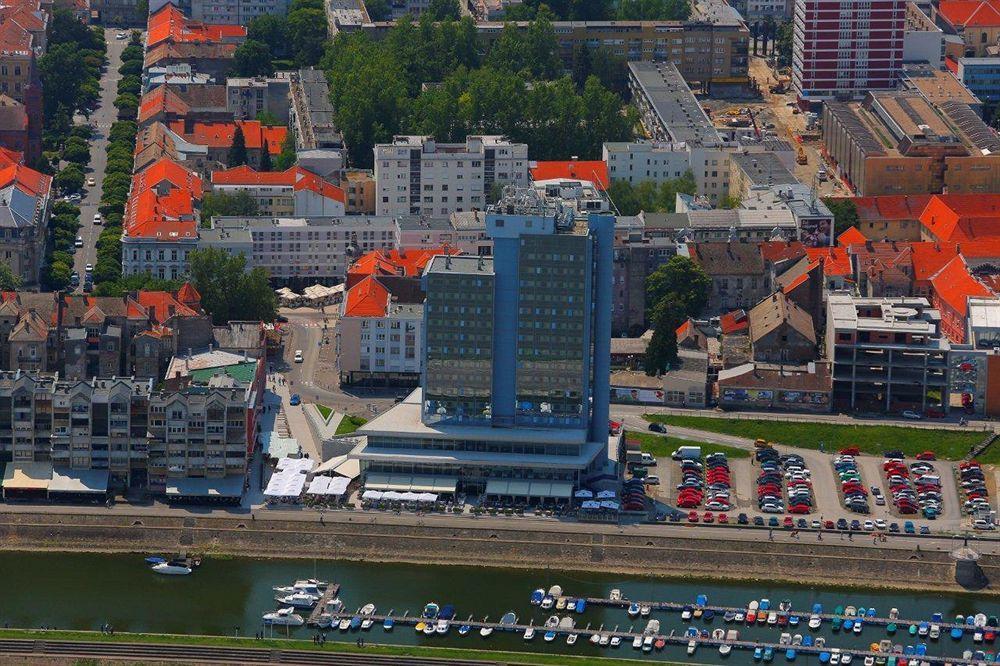 Hotel Osijek Luaran gambar