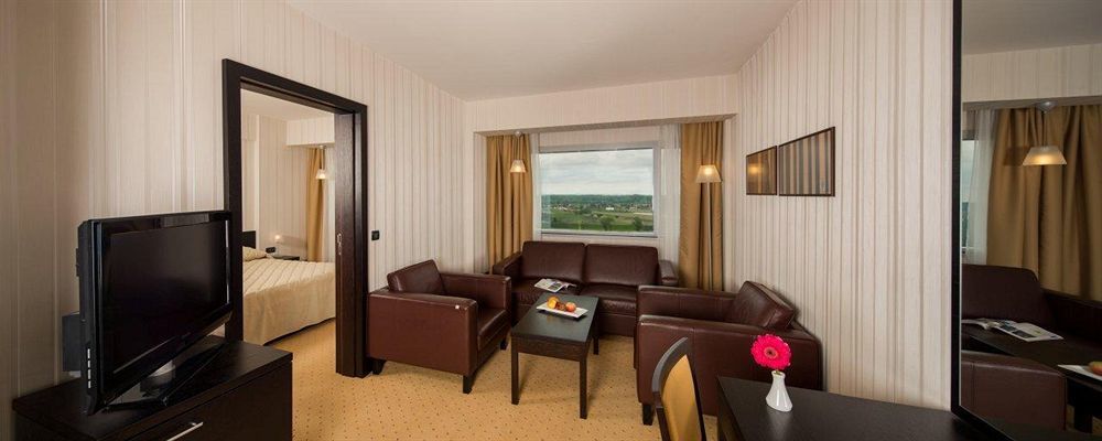 Hotel Osijek Luaran gambar
