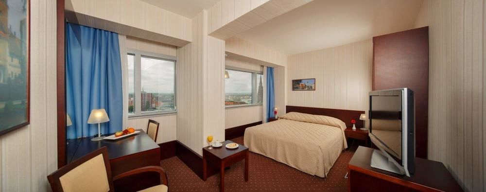 Hotel Osijek Luaran gambar