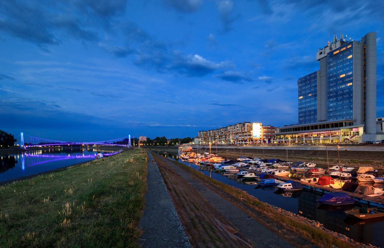 Hotel Osijek Luaran gambar