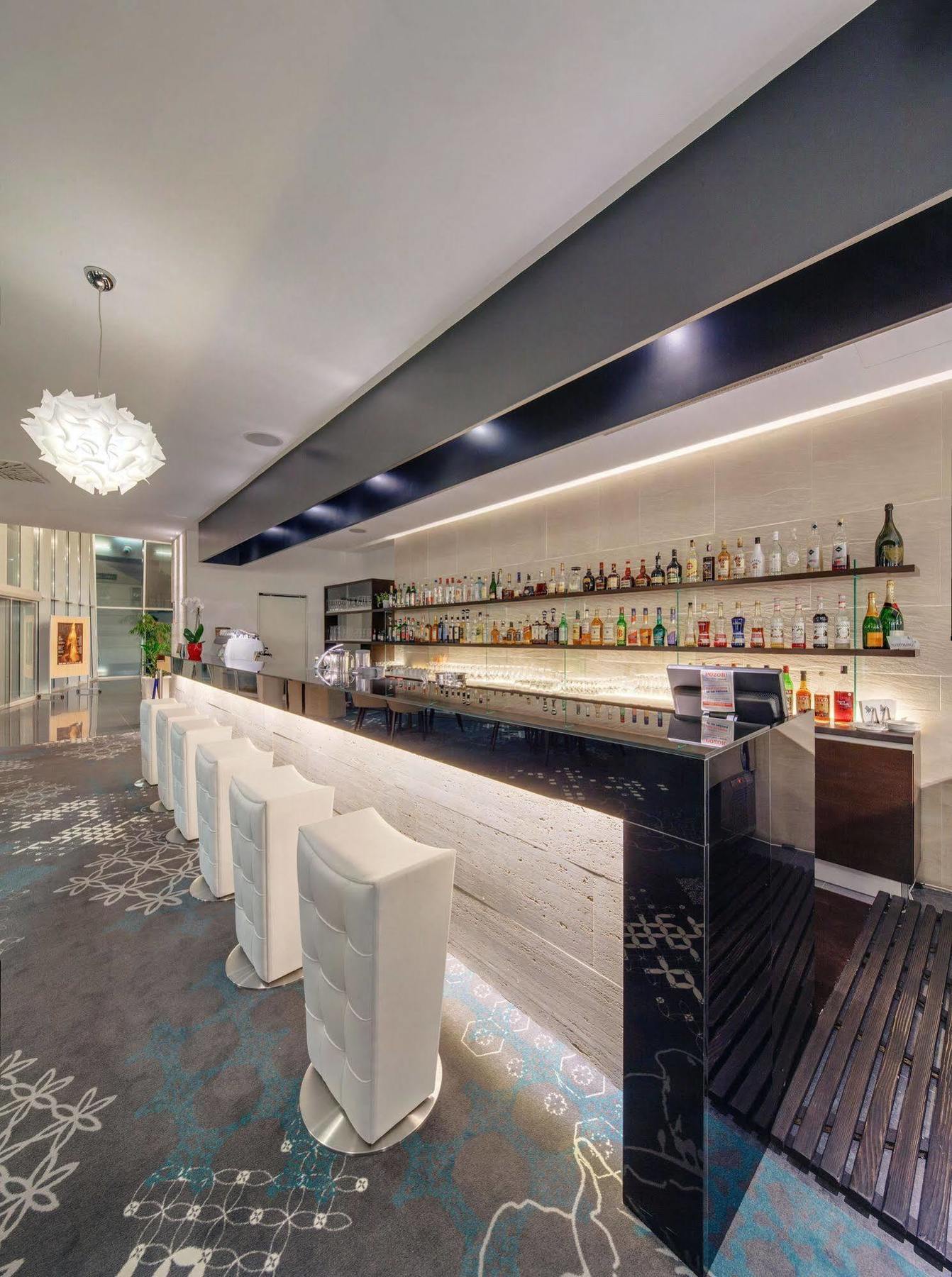 Hotel Osijek Luaran gambar