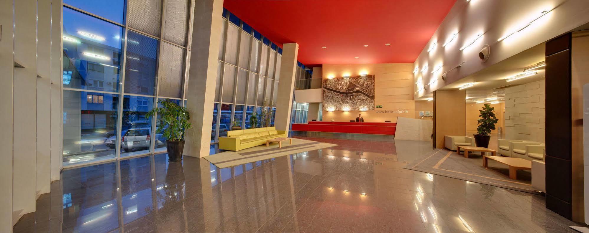 Hotel Osijek Luaran gambar
